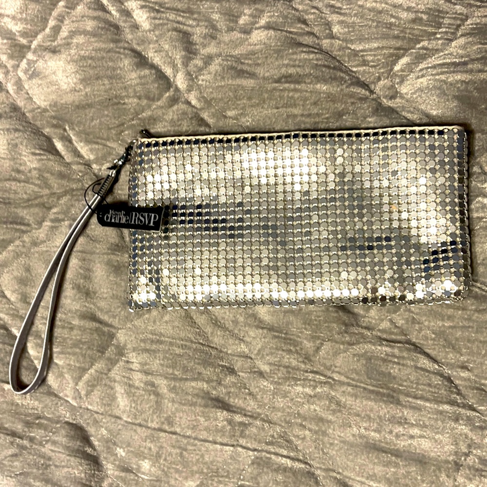 ✨NWT Silver/Hologram sequins Zip top 8x4💫